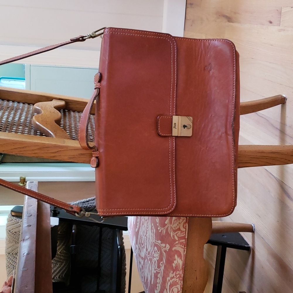 Pielle genuine leather lockable bag